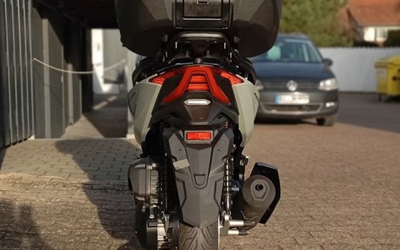 Gebrauchtmotorrad Honda Forza 125 - Bild 4