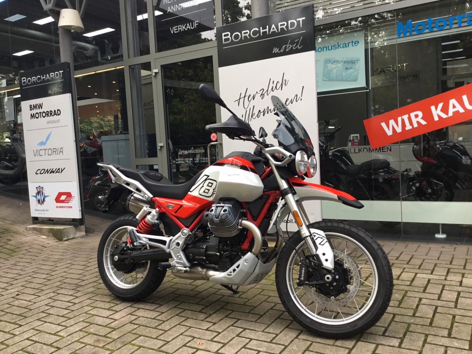 Moto Guzzi V85 TT