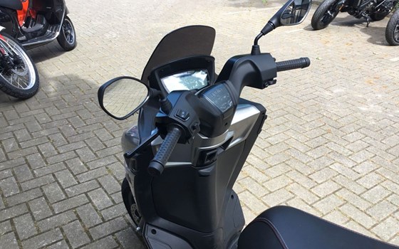 Neufahrzeug Aprilia SXR 50 - Bild 16