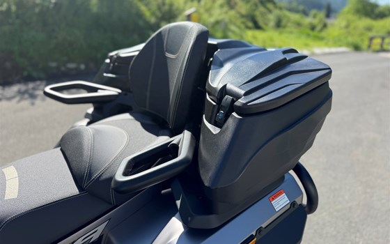 Neufahrzeug QJ Motor SFA 1000 ABS EPS DLX TOURING - Bild 6