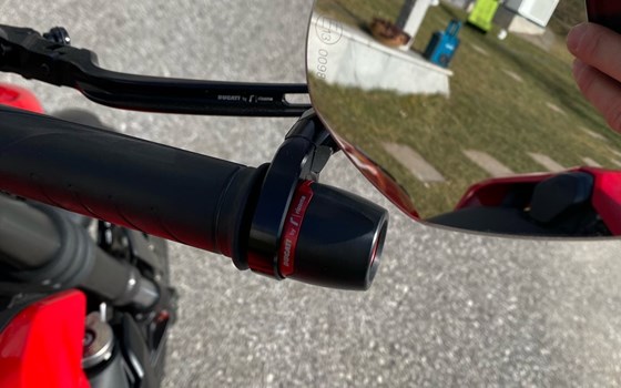 Gebrauchtmotorrad Ducati Streetfighter V2 - Bild 7