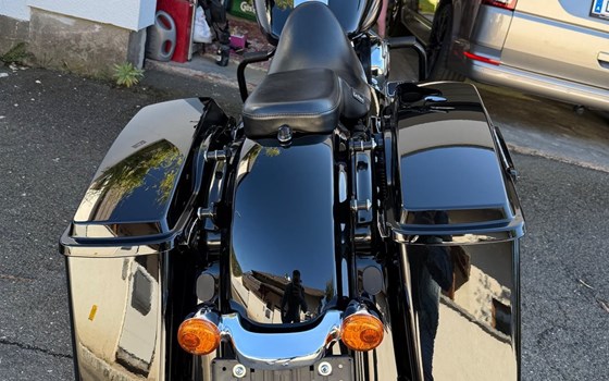 Gebrauchtmotorrad Harley-Davidson Street Glide FLHX - Bild 15