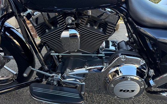 Gebrauchtmotorrad Harley-Davidson Street Glide FLHX - Bild 8