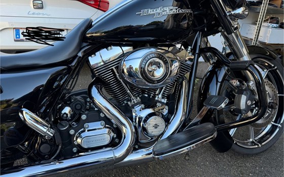 Gebrauchtmotorrad Harley-Davidson Street Glide FLHX - Bild 9