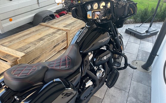 Gebrauchtmotorrad Harley-Davidson Touring Street Glide Special FLHXS - Bild 14