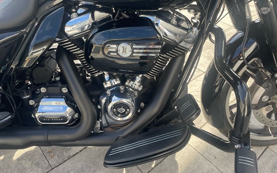 Gebrauchtmotorrad Harley-Davidson Touring Street Glide Special FLHXS - Bild 9