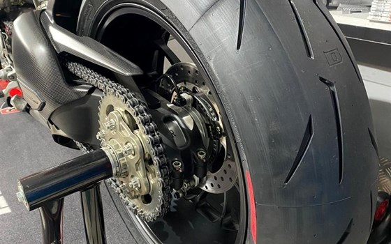 Gebrauchtmotorrad Ducati Panigale V4 R - Bild 16