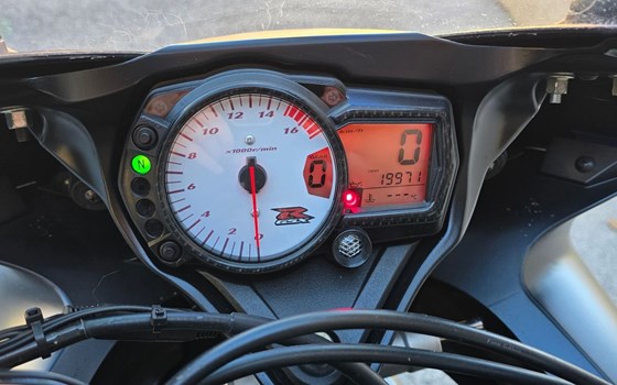 Gebrauchtmotorrad Suzuki GSX-R 750 - Bild 5