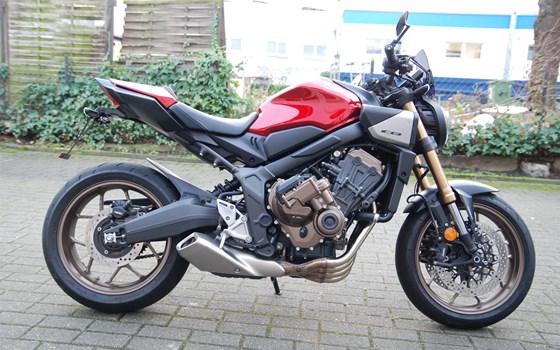 Gebrauchtmotorrad Honda CB650R E-Clutch - Bild 1