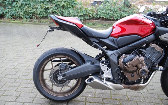 Gebrauchtmotorrad Honda CB650R E-Clutch - Bild 10