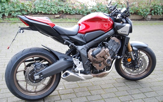 Gebrauchtmotorrad Honda CB650R E-Clutch - Bild 6