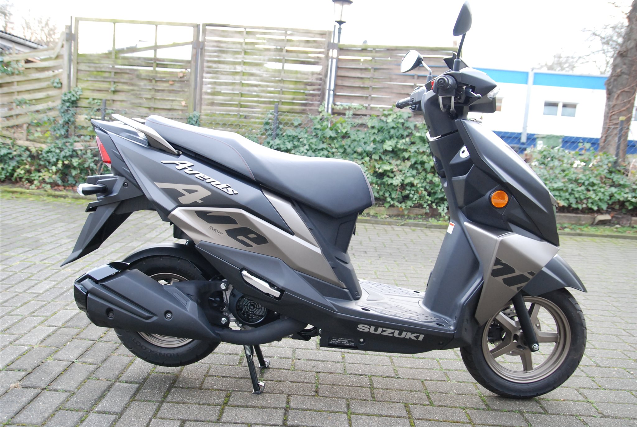 Suzuki Avenis 125