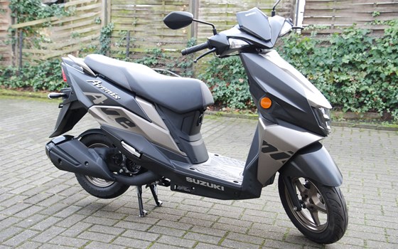 Neufahrzeug Suzuki Avenis 125 - Bild 2