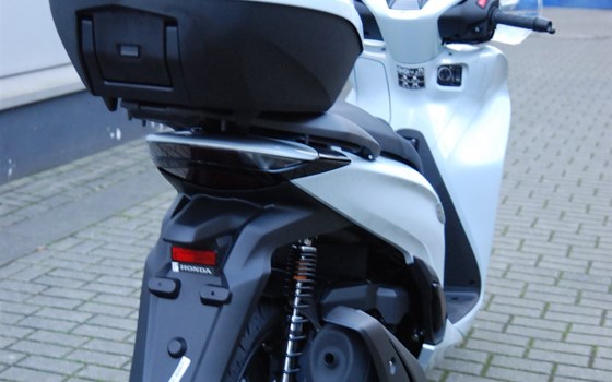 Neufahrzeug Honda SH350i - Bild 10