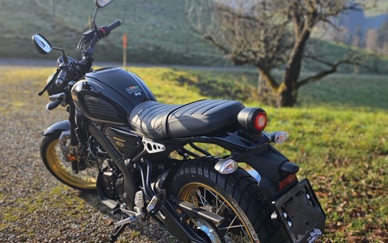 Motorrad Occasion Yamaha XSR125 Legacy - Bild 3