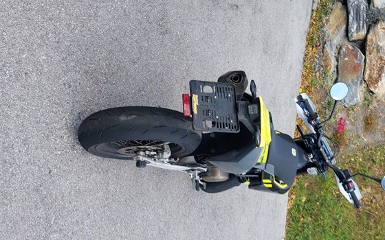Gebrauchtmotorrad Husqvarna 701 Supermoto - Bild 2
