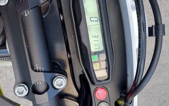 Gebrauchtmotorrad Husqvarna 701 Supermoto - Bild 3