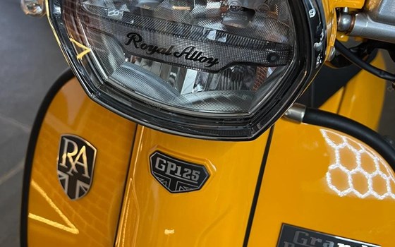 Neufahrzeug Royal Alloy GP 125 ME ABS - Bild 15