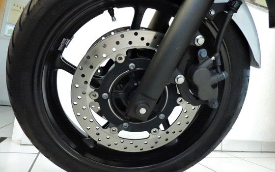 Gebrauchtmotorrad Yamaha XJ6 SA - Bild 13