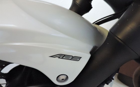 Gebrauchtmotorrad Yamaha XJ6 SA - Bild 13