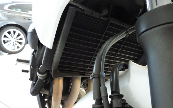 Gebrauchtmotorrad Yamaha XJ6 SA - Bild 16