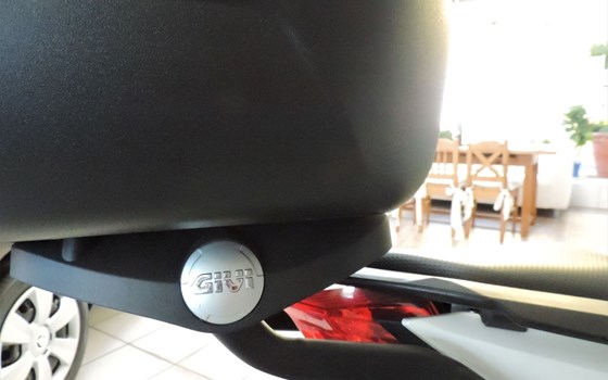 Gebrauchtmotorrad Yamaha XJ6 SA - Bild 21