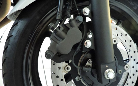 Gebrauchtmotorrad Yamaha XJ6 SA - Bild 26