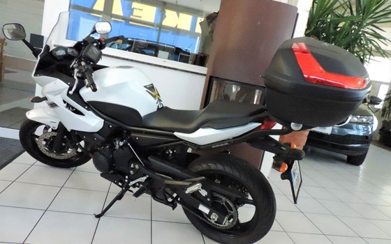 Gebrauchtmotorrad Yamaha XJ6 SA - Bild 4