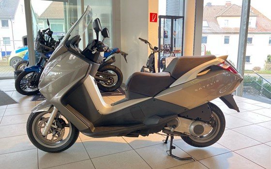Gebrauchtmotorrad Peugeot Satelis 250 - Bild 1