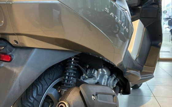 Gebrauchtmotorrad Peugeot Satelis 250 - Bild 8