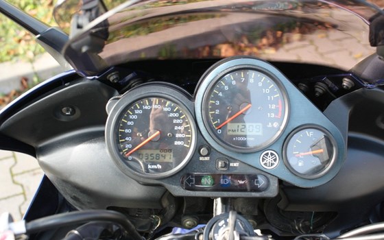 Gebrauchtmotorrad Yamaha FZS 1000 Fazer - Bild 8