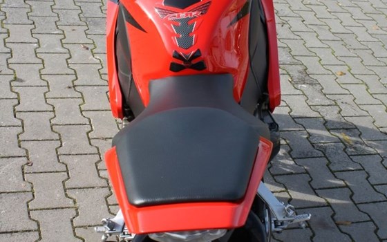 Gebrauchtmotorrad Honda CBR1000RR Fireblade - Bild 10