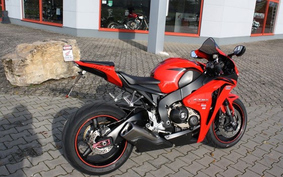 Gebrauchtmotorrad Honda CBR1000RR Fireblade - Bild 11