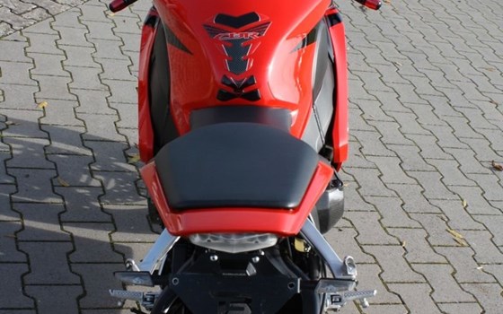 Gebrauchtmotorrad Honda CBR1000RR Fireblade - Bild 12