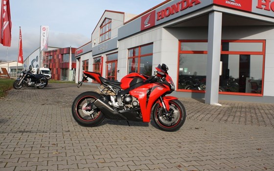 Gebrauchtmotorrad Honda CBR1000RR Fireblade - Bild 3