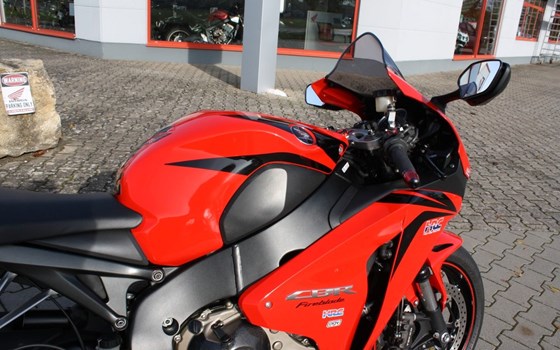 Gebrauchtmotorrad Honda CBR1000RR Fireblade - Bild 7