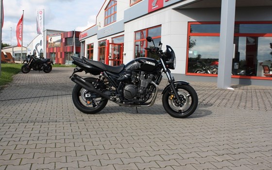 Gebrauchtmotorrad Yamaha XJR 1300 - Bild 4