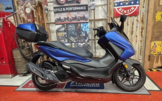 Gebrauchtmotorrad Honda Forza 125 - Bild 6