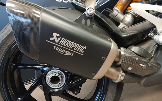Gebrauchtmotorrad Triumph Speed Triple 1200 RS - Bild 10