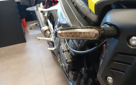 Gebrauchtmotorrad Triumph Speed Triple 1200 RS - Bild 13