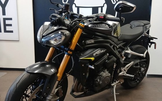 Gebrauchtmotorrad Triumph Speed Triple 1200 RS - Bild 6