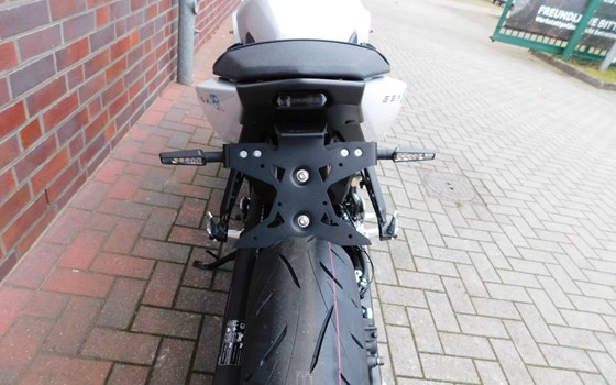 Neufahrzeug Suzuki GSX-8R - Bild 10