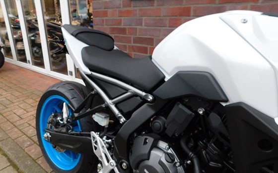 Neufahrzeug Suzuki GSX-8R - Bild 18