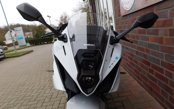 Neufahrzeug Suzuki GSX-8R - Bild 6