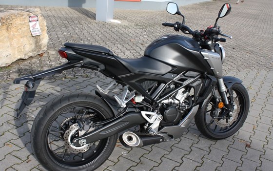 Gebrauchtmotorrad Honda CB125R - Bild 12