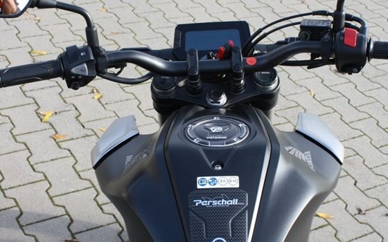 Gebrauchtmotorrad Honda CB125R - Bild 13