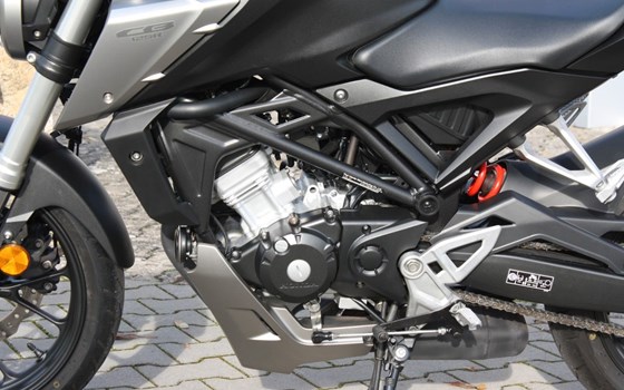 Gebrauchtmotorrad Honda CB125R - Bild 18