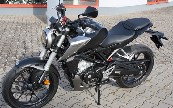 Gebrauchtmotorrad Honda CB125R - Bild 19