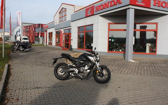 Gebrauchtmotorrad Honda CB125R - Bild 3