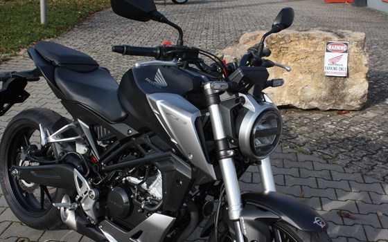 Gebrauchtmotorrad Honda CB125R - Bild 7